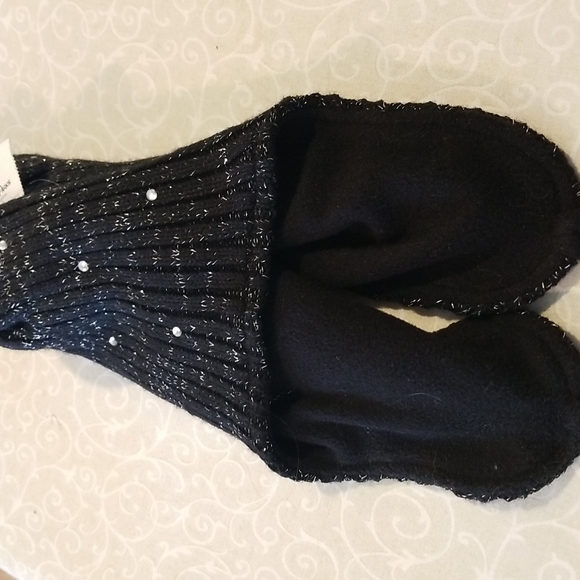 NWT Disney Winter Fashion Sparkly Fleece Lined, Ribbed Knit trapper-style hat - Picture 10 of 12